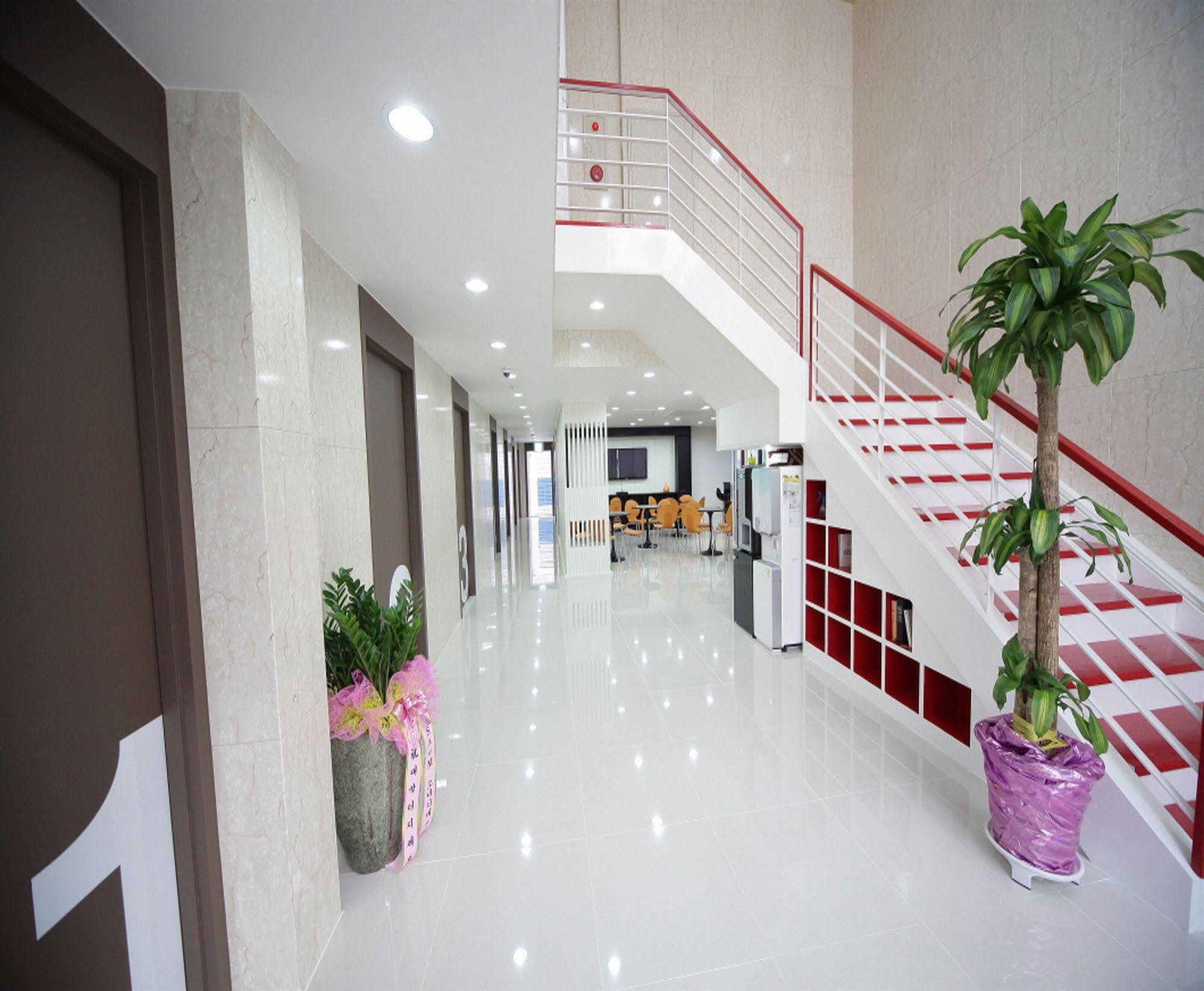 Sol Guest House_Haeundae Пусан Екстериор снимка